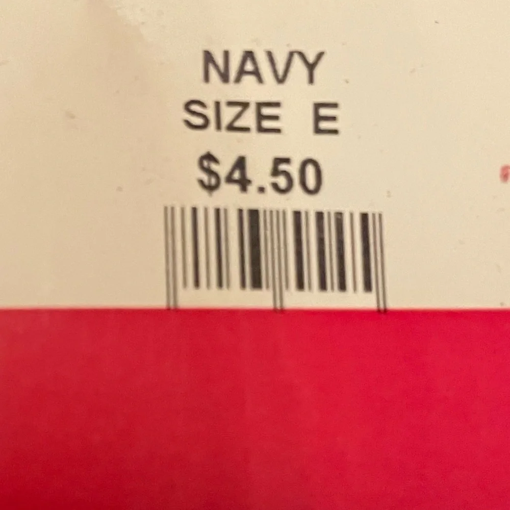 NWT Avenue Day Sheer Pantyhose Womens Size E Navy